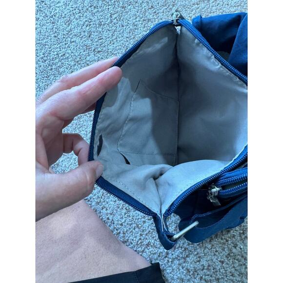 Baggallini Crossover Crossbody, Navy blue, lots of pockets! - Picture 6 of 10
